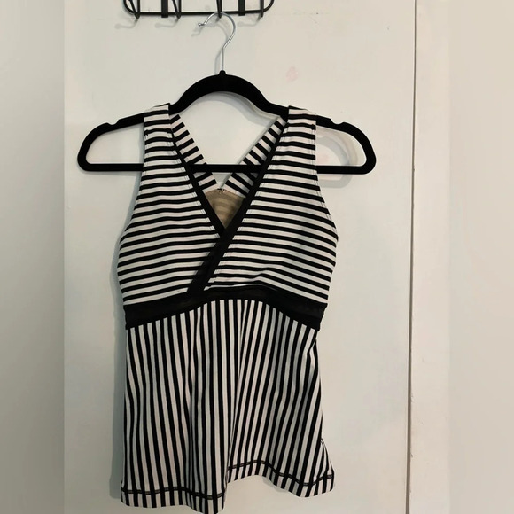 Lululemon Black White Striped Sheer Mesh Back Tank Top Gym Yoga Workout‎ 8 - Picture 1 of 9